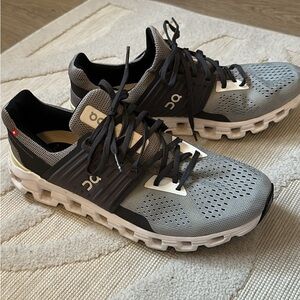 On Cloudswift Gray and Black Athletic Shoes